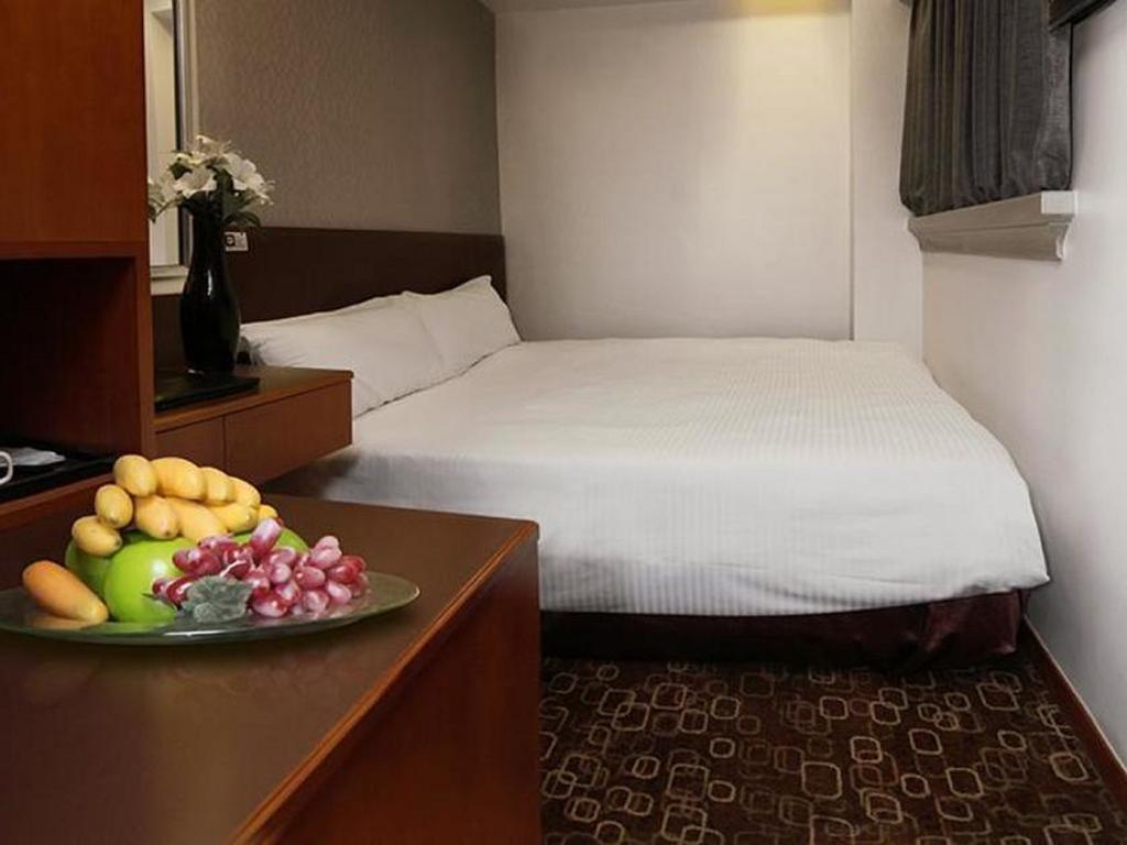 แลนเดอร์ โฮเต็ล ปริ๊นซ์ เอดเวิร์ด Hotel ฮ่องกง ภายนอก รูปภาพ