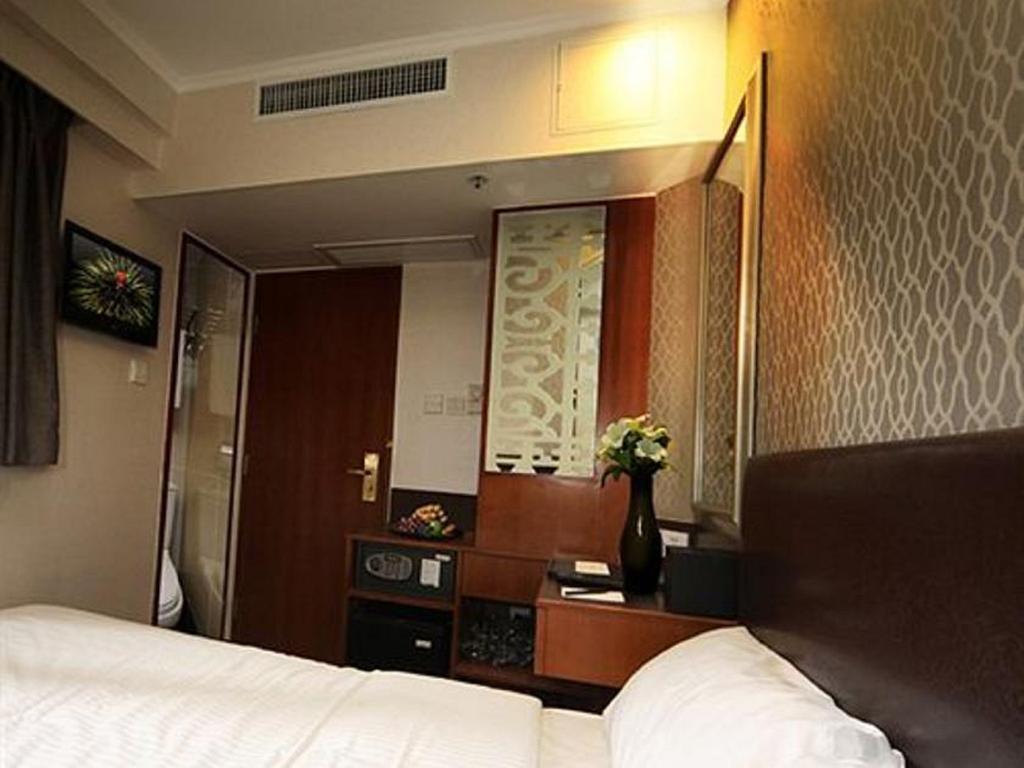 แลนเดอร์ โฮเต็ล ปริ๊นซ์ เอดเวิร์ด Hotel ฮ่องกง ภายนอก รูปภาพ