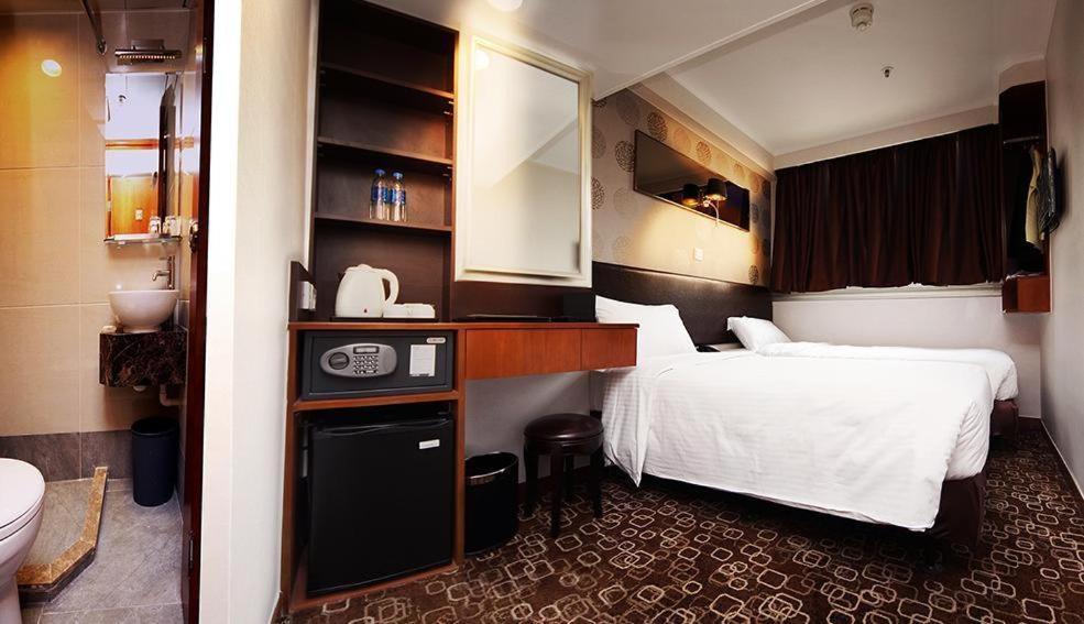 แลนเดอร์ โฮเต็ล ปริ๊นซ์ เอดเวิร์ด Hotel ฮ่องกง ภายนอก รูปภาพ