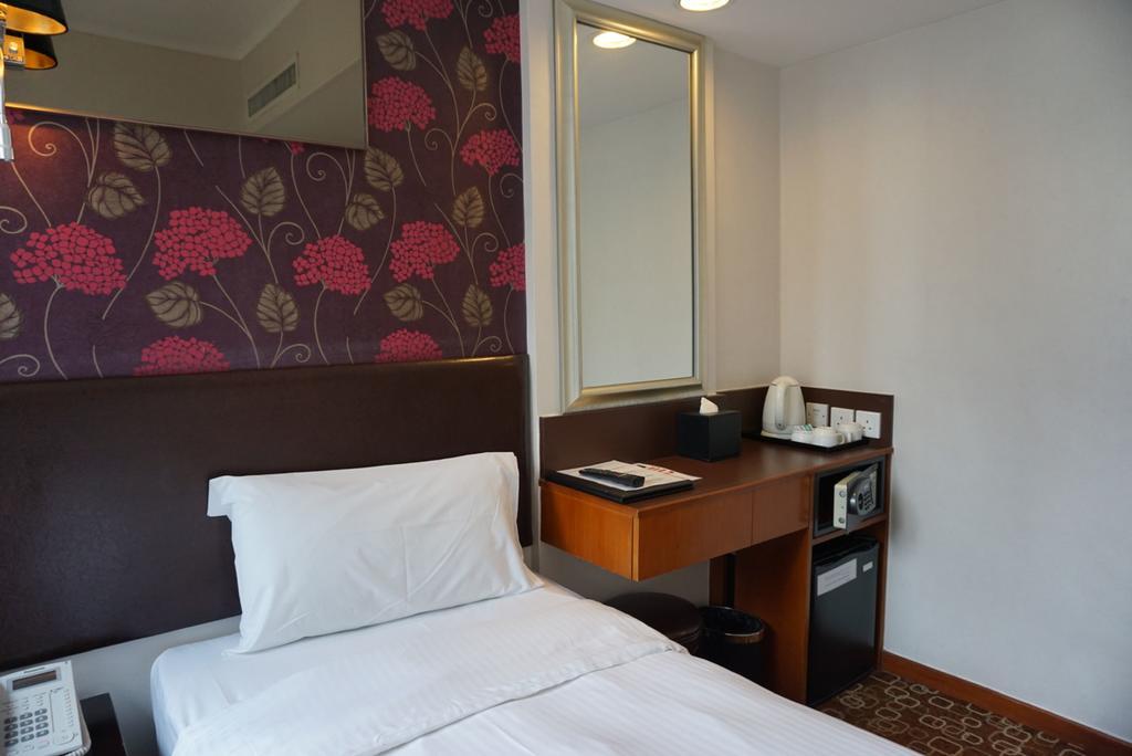 แลนเดอร์ โฮเต็ล ปริ๊นซ์ เอดเวิร์ด Hotel ฮ่องกง ภายนอก รูปภาพ