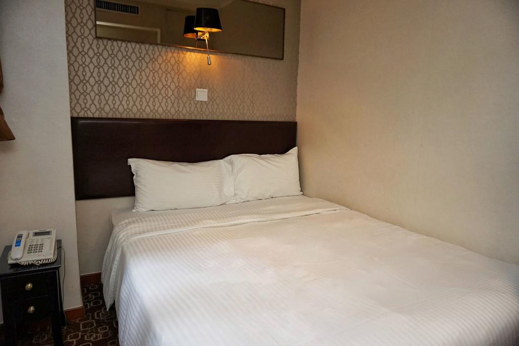 แลนเดอร์ โฮเต็ล ปริ๊นซ์ เอดเวิร์ด Hotel ฮ่องกง ภายนอก รูปภาพ